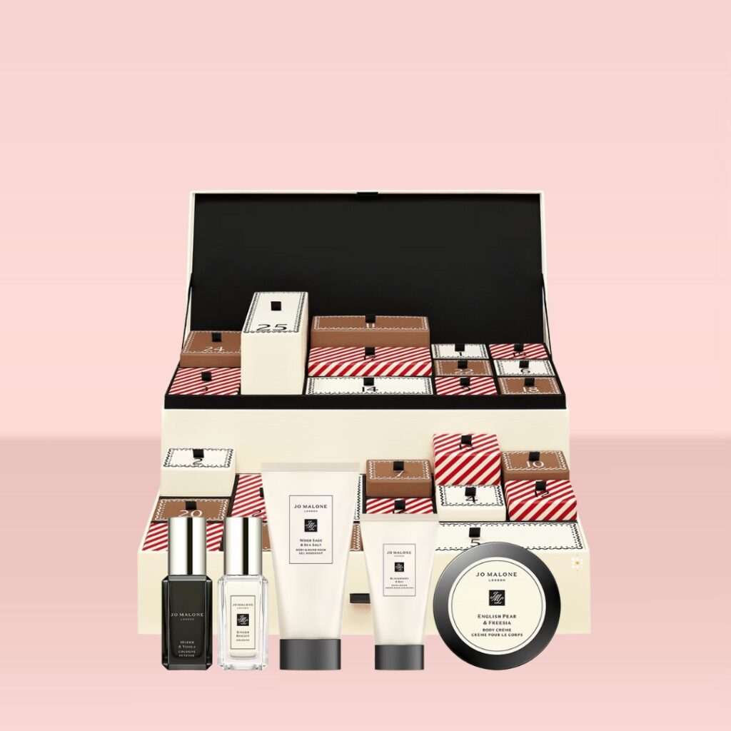 Chanel N°5 Advent Calendar 27 Boxes Numbered From 5 To 31 Chanel N°5 Advent Calendar 27 Boxes Numbered From 5 To 31