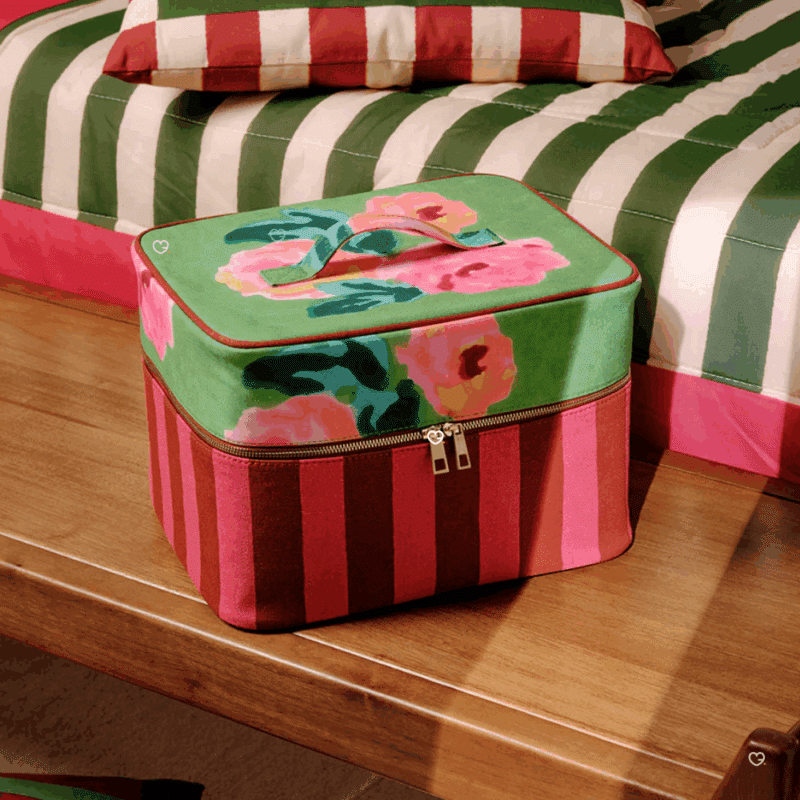 Oh My Cream Beauty Advent Calendar 2025 contains 25 clean beauty products, including face masks, lip balm, cleansing gel, ampoules, and face creams from well-known multi-brands