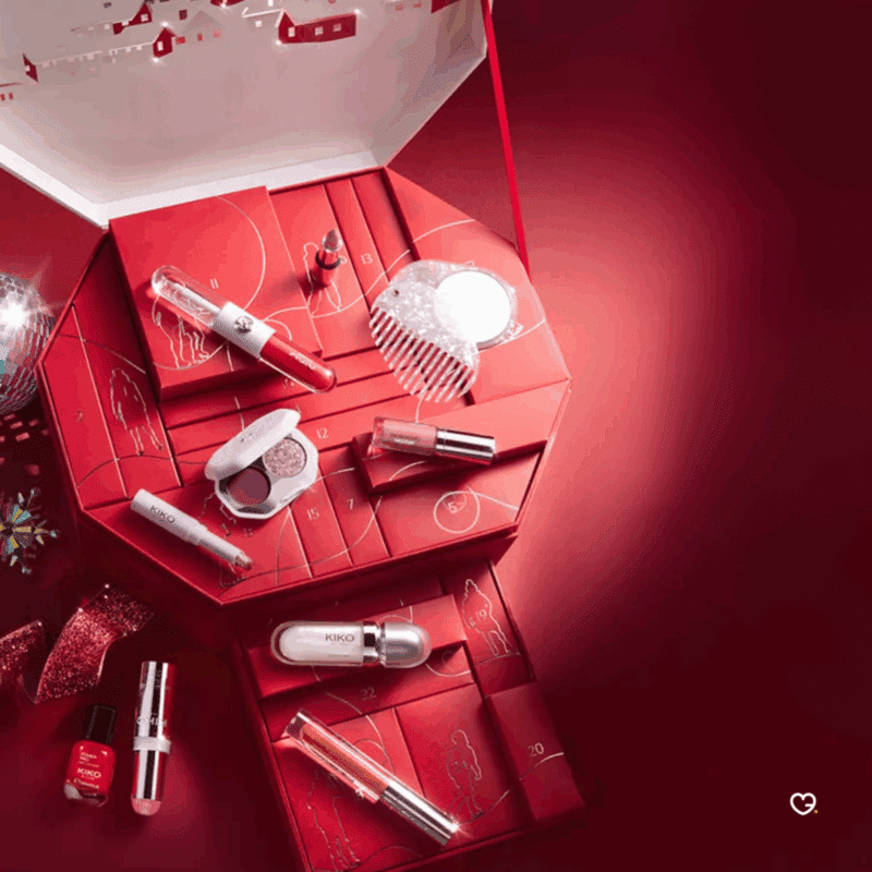 Kiko Advent calendar 2025 makeup beauty composed of 24 make-up and skincare products, in standard or mini format, as well as essential accessories.