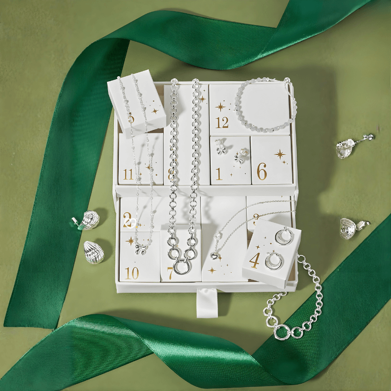 Estella Bartlett Advent Calendar 2025 with 12 gold- or silver-plated necklaces, bracelets and earrings in festive packaging for style-conscious women.
