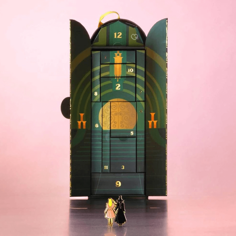 Wicked Premium Advent Calendar 2025 with 12 exclusive collectibles like salt and pepper set, pen, notebook and bookmark, perfect for adult fans and gift giving.