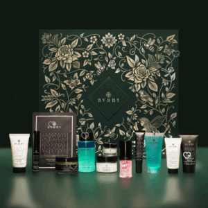 Avant Skincare Advent Calendar 2025 12-day journey into luxury beauty. Behind each carefully designed compartment are high-end skincare treatments, including serums and creams enriched with plant-based ingredients. Presented in an elegant format, this limited-edition calendar is designed for festive moments of self-care or as a thoughtful seasonal gift. The clean and structured design underlines its premium character while emphasizing a daily ritual of discovery.