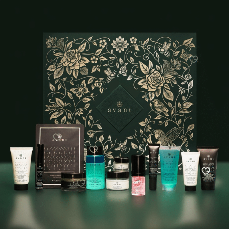 Avant Skincare Advent Calendar 2025 12-day journey into luxury beauty. Behind each carefully designed compartment are high-end skincare treatments, including serums and creams enriched with plant-based ingredients. Presented in an elegant format, this limited-edition calendar is designed for festive moments of self-care or as a thoughtful seasonal gift. The clean and structured design underlines its premium character while emphasizing a daily ritual of discovery.