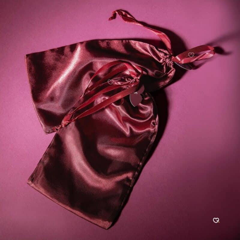 Satin pouches inside the Niche Beauty Advent Calendar 2026 luxury beauty box