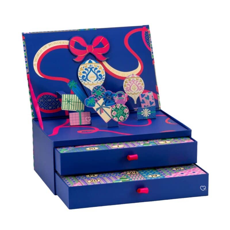 Sabon Advent Calendar 2026 opened chest with pop-up scene and numbered drawers