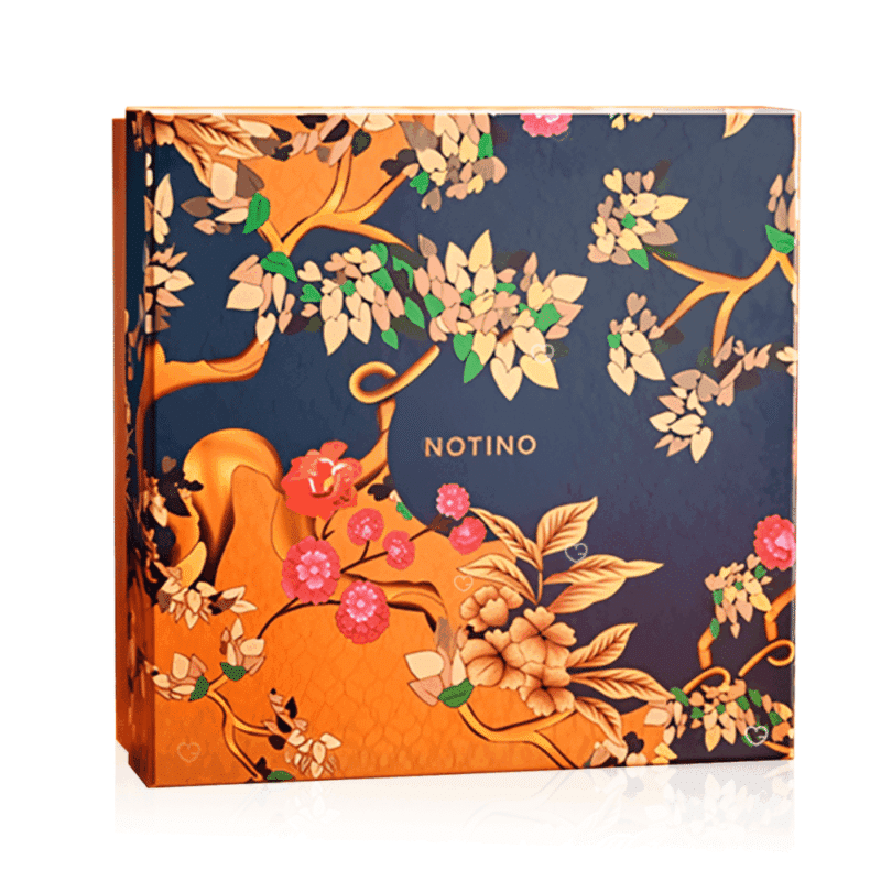 Notino KBeauty Advent Calendar 2025 with 24 Korean skincare and makeup minis in pink festive box, perfect for beauty enthusiasts.
