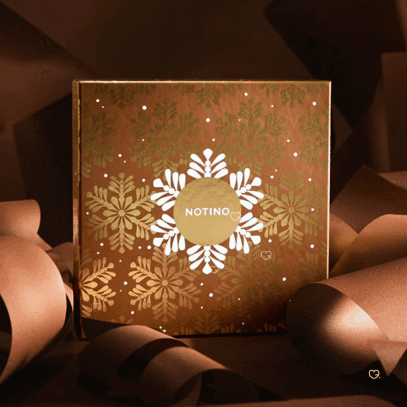 Notino Advent Calendar 2025 for women with 24 beauty treats—skincare, makeup, perfume, and hair care in elegant festive packaging.