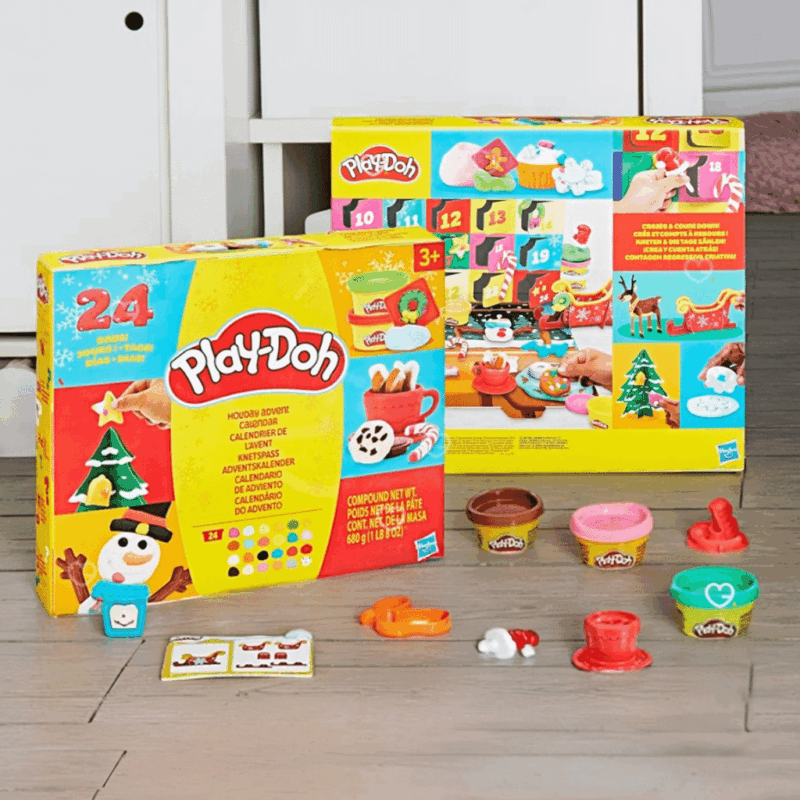 Play Doh Advent Calendar 2025 with 24 colourful dough pots, 28 festive tools and playmat for creative Christmas fun for kids aged 3–8.